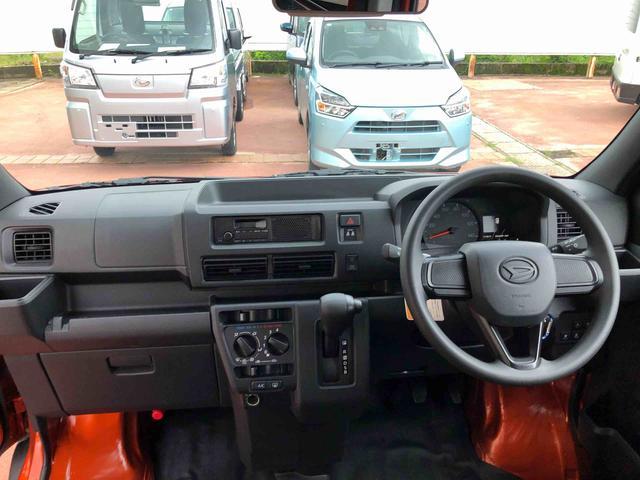 ハイゼットカーゴDX 4WD 走行距離9028km4WD スマートアシスト キーレスエントリー オーバーヘッドシェルフ アッパートレイ 撥水フルファブリック表皮 ユースフルナット AM/FMラジオ(山形県)の中古車