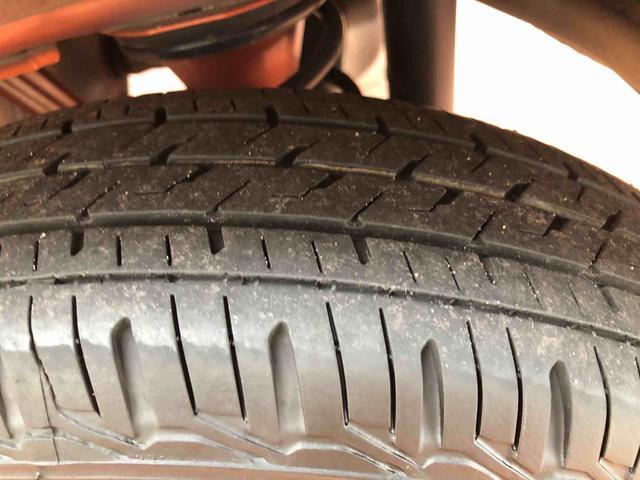 ハイゼットカーゴＤＸ　４ＷＤ　走行距離９０２８ｋｍ４ＷＤ　スマートアシスト　キーレスエントリー　オーバーヘッドシェルフ　アッパートレイ　撥水フルファブリック表皮　ユースフルナット　ＡＭ／ＦＭラジオ（山形県）の中古車