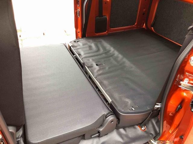 ハイゼットカーゴＤＸ　４ＷＤ　走行距離９０２８ｋｍ４ＷＤ　スマートアシスト　キーレスエントリー　オーバーヘッドシェルフ　アッパートレイ　撥水フルファブリック表皮　ユースフルナット　ＡＭ／ＦＭラジオ（山形県）の中古車