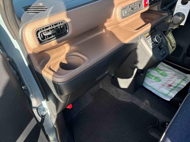 ムーヴキャンバスセオリーG4WD LEDヘッドランプ/フォグランプ オートエアコン/ライト/ハイビーム/電動格納ドアミラー 運転席・助手席シートヒーター コーナーセンサー チルトステアリング 運転席シートリフター(秋田県)の中古車