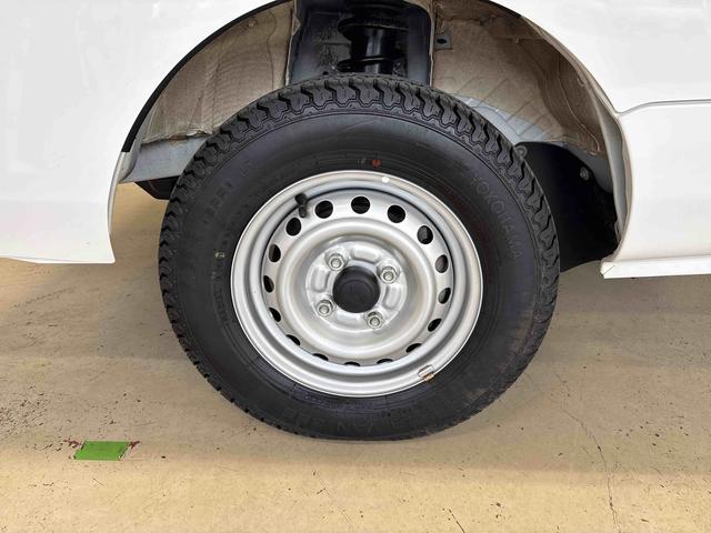 ハイゼットトラックスタンダード４ＷＤ　純正ラジオ　ハロゲンヘッドライト　マニュアルエアコン　オートライト／ハイビーム　コーナーセンサー　リヤ４枚リーフスプリング　ＶＳＣ（横滑り防止機能）　スマートアシスト（衝突安全防止機能）（秋田県）の中古車