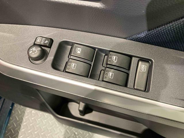 トールカスタムGオートハイビーム スマートキー キーフリー ABS 4WD レーンアシスト アルミホイール 衝突回避支援ブレーキ機能(青森県)の中古車