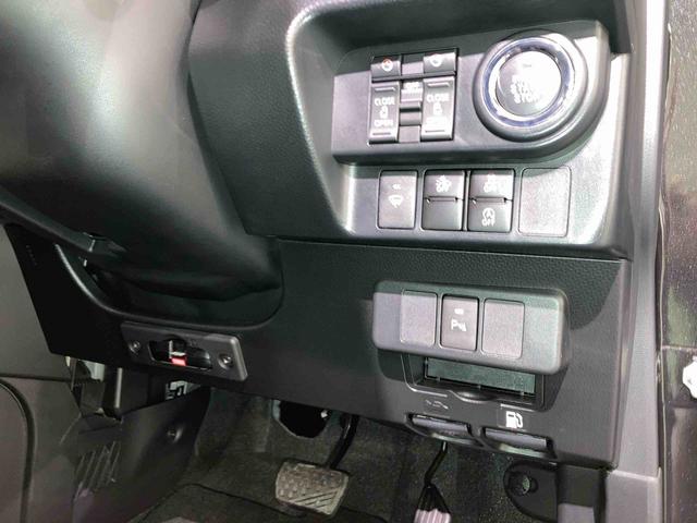 トールカスタムＧスマートキー　キーフリー　ＡＢＳ　４ＷＤ　ナビ　アルミホイール（青森県）の中古車