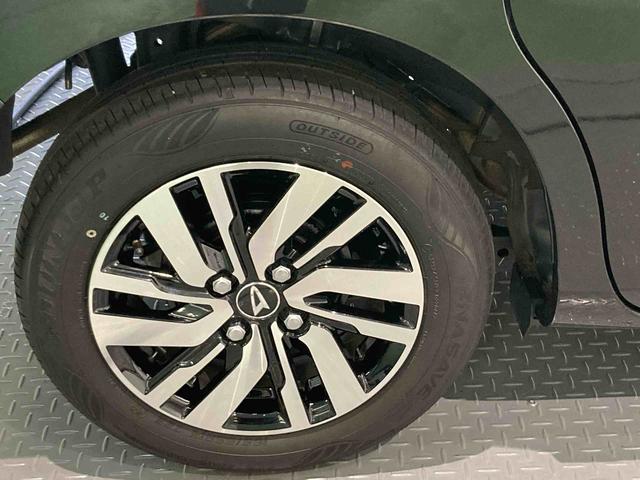 トールカスタムＧディスプレイオーディオ　下回り防錆済み　４ＷＤ　キーフリー　スマートキー　エアバッグ　ＡＢＳ　アルミ（青森県）の中古車