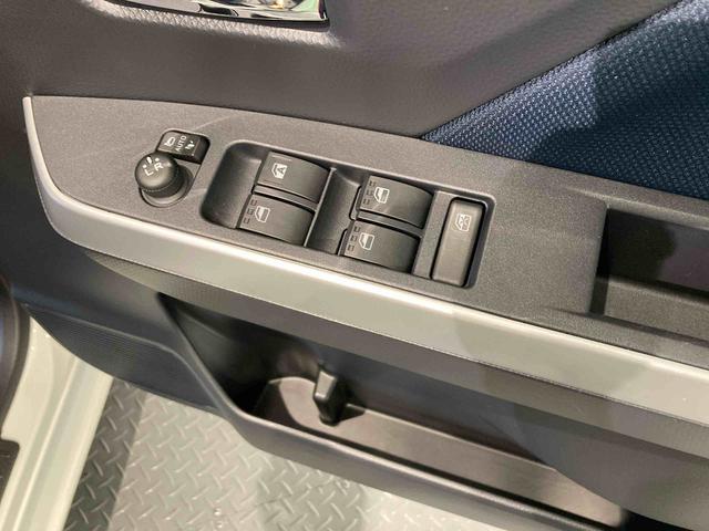 トールカスタムＧディスプレイオーディオ　下回り防錆済み　アルミ　４ＷＤ　キーフリー　ＡＢＳ　エアバッグ　スマートキー（青森県）の中古車