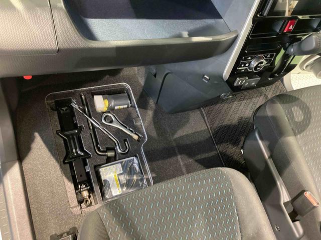 トールカスタムＧディスプレイオーディオ　下回り防錆済み　アルミ　４ＷＤ　キーフリー　ＡＢＳ　エアバッグ　スマートキー（青森県）の中古車