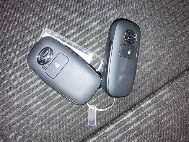 ハイゼットカーゴクルーズ下回り防錆済み オーバーヘッドシェルフ パワーウィンドウ キーレスキー 4WD エアバッグ ABS スマートキー(青森県)の中古車