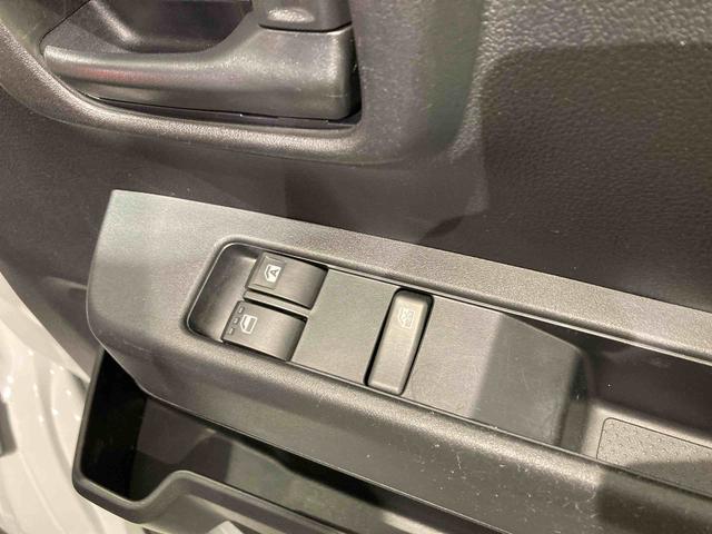 ハイゼットカーゴＤＸナビ　オーバーヘッドシェルフ　パワーウィンドウ　下回り防錆済み　キーレス　４ＷＤ　エアバッグ　ＡＢＳ（青森県）の中古車