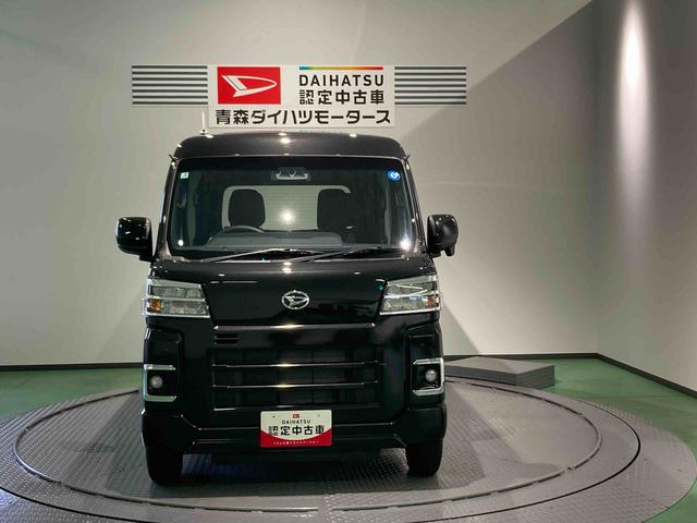ハイゼットカーゴクルーズ下回り防錆済み　オーバーヘッドシェルフ　パワーウィンドウ　４ＷＤ　キーレス　ＡＢＳ　エアバッグ　スマートキー　プッシュスタート　衝突被害軽減システム　オートマチックハイビーム　レーンアシスト（青森県）の中古車