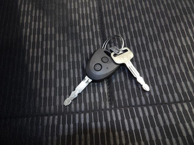 ハイゼットカーゴＤＸパートタイム４ＷＤ　クリアランスソナー　ＡＭＦＭラジオ　リアヒーター　キーレスエントリー　コーナーセンサー　全ドア連動パワードアロック　衝突回避支援システムスマートアシスト（岩手県）の中古車