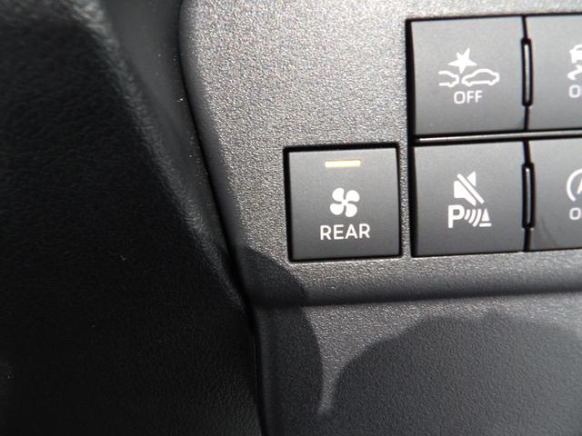 ハイゼットカーゴＤＸＣＶＴ　４ＷＤ　リアヒーター　スマートアシスト　ハロゲンヘッドライト　キーレス　フロントパワーウインドウ　ＶＳＣ　ＴＲＣ　ヒルホールドシステム　エコアイドル　ＡＭ／ＦＭラジオ　両側スライドドア（岩手県）の中古車