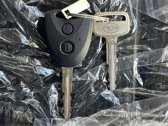 ハイゼットカーゴＤＸ４ＷＤ　　ＡＴ　ＡＢＳ　禁煙車　記録簿　認定中古車　レーンアシスト　オートマチックハイビーム　衝突回避支援システム搭載車（島根県）の中古車