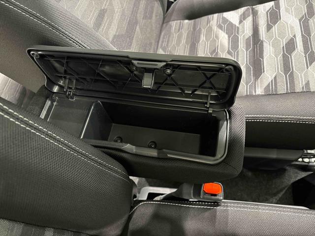 タフトG クロムベンチャー バックモニター 電動パーキングブレーキスカイフィールトップ クロムパック メッキパック シルバーアンダーガーニッシュ インテリアアクセント LEDオートライト&フォグランプ 電動パーキングブレーキ バックカメラ アルミホイール(広島県)の中古車