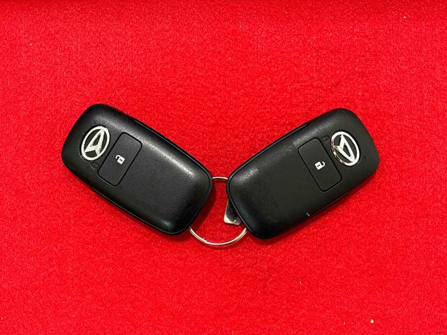 タフトG クロムベンチャー バックモニター 電動パーキングブレーキスカイフィールトップ クロムパック メッキパック シルバーアンダーガーニッシュ インテリアアクセント LEDオートライト&フォグランプ 電動パーキングブレーキ バックカメラ アルミホイール(広島県)の中古車