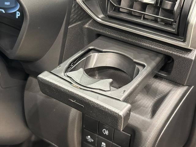 ロッキープレミアムＧ　ＨＥＶバックカメラ・ＬＥＤヘッドランプ・フォグランプ　全車速追従機能付アダプティブクルーズコントロール　レーンキープコントロール　ブラインドスポットモニター　１７インチアルミホイール　シートヒーター（広島県）の中古車