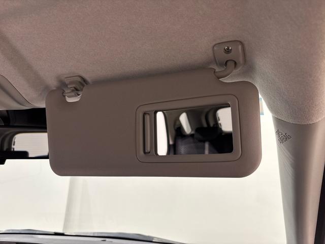 ロッキープレミアムＧ　ＨＥＶバックカメラ・ＬＥＤヘッドランプ・フォグランプ　全車速追従機能付アダプティブクルーズコントロール　レーンキープコントロール　ブラインドスポットモニター　１７インチアルミホイール　シートヒーター（広島県）の中古車