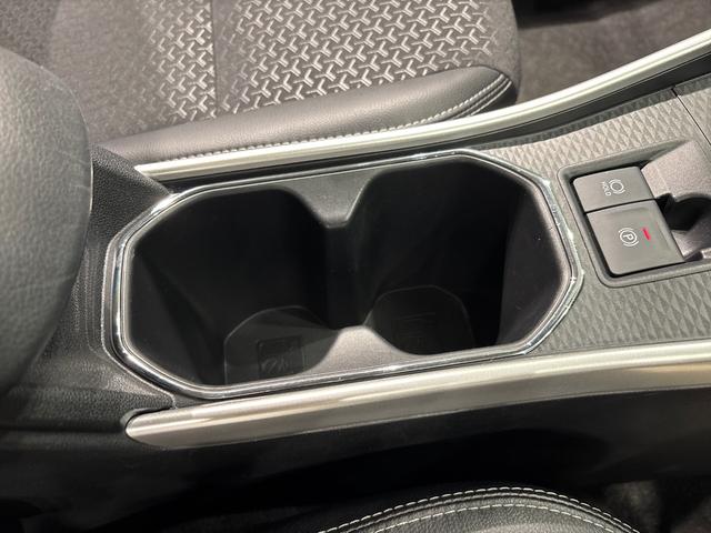 ロッキープレミアムＧ　ＨＥＶバックカメラ・ＬＥＤヘッドランプ・フォグランプ　全車速追従機能付アダプティブクルーズコントロール　レーンキープコントロール　ブラインドスポットモニター　１７インチアルミホイール　シートヒーター（広島県）の中古車