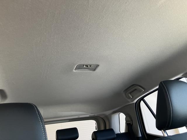 ロッキープレミアムＧ　ＨＥＶ衝突回避支援システム　車線逸脱防止　オートＬＥＤ　ＬＥＤヘッドランプ　Ｓヒーター　ＡＢＳ　アルミホイール　スマートキー　Ａストップ　１オーナー　キーレスエントリー　エアバッグ　レーダクルーズ（山口県）の中古車