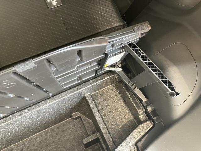 タントファンクロスターボＬＥＤランプ　シートヒータ　衝突軽減ブレーキ　スマートキ　車線逸脱警報　１オーナー　盗難警報装置　アルミ　キーフリー　ターボ　オートマチックハイビーム　ＡＢＳ　エアバッグ　両自動ドア（山口県）の中古車