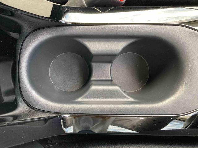 カローラＳナビ　バックカメラ　ＥＴＣ　ドライブレコーダー　衝突被害軽減システム　ＬＥＤヘッドライト　フォグランプ　オートクルーズ　電子パーキング　ブレーキホールド　クリアランスソナー　プッシュボタンスタート（広島県）の中古車