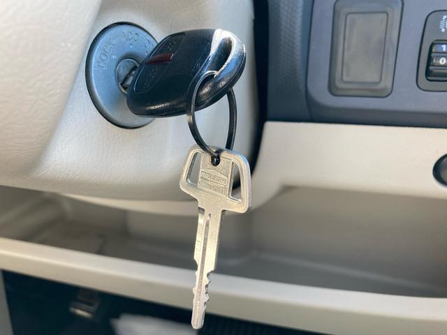 ｅＫワゴンＧナビ　電動格納ドアミラー　運転席エアバック　マニュアルエアコン　キーレスエントリー　取扱説明書　メンテナンスノート（広島県）の中古車