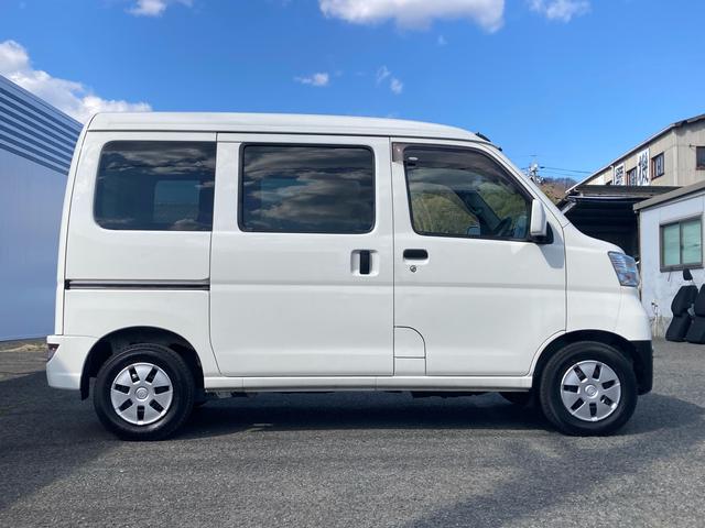 ハイゼットカーゴクルーズＳＡIII４ＷＤ　ＭＴ　ＤＶＤプレイヤー　バックカメラ　衝突被害軽減システム　両側スライドドア　電動格納ドアミラー　フォグランプ　アイドリングストップ　クリアランスソナー　マニュアルエアコン（広島県）の中古車