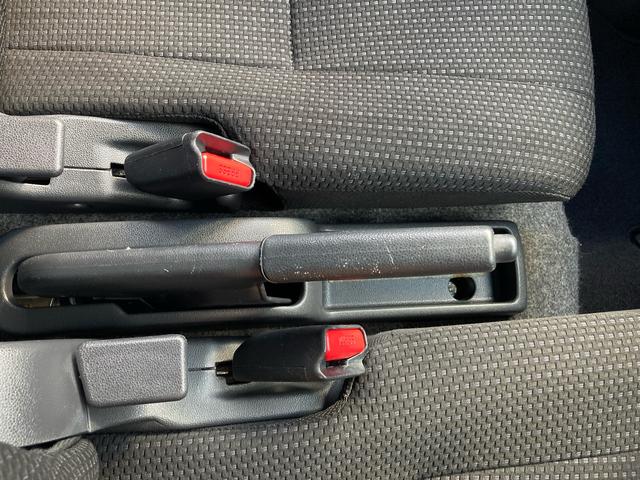 ハイゼットカーゴクルーズＳＡIII４ＷＤ　ＭＴ　ＤＶＤプレイヤー　バックカメラ　衝突被害軽減システム　両側スライドドア　電動格納ドアミラー　フォグランプ　アイドリングストップ　クリアランスソナー　マニュアルエアコン（広島県）の中古車