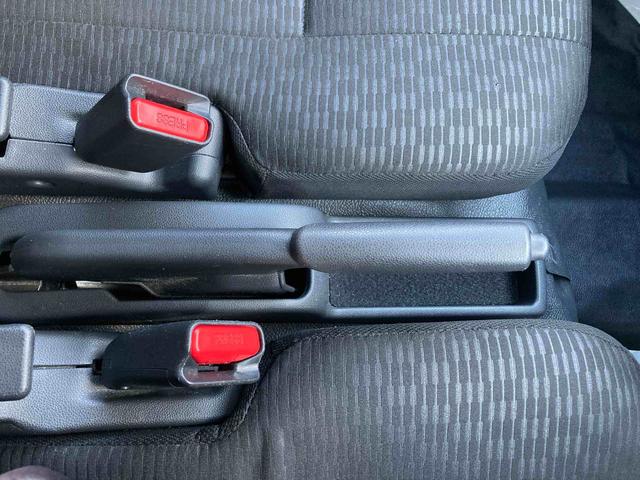 ハイゼットカーゴＤＸ【保証：１２ヶ月、距離無制限】　衝突被害軽減システム　クリアランスソナー　アイドリングストップ　ラジオ　両側スライドドア　オートライト　マニュアルエアコン（広島県）の中古車