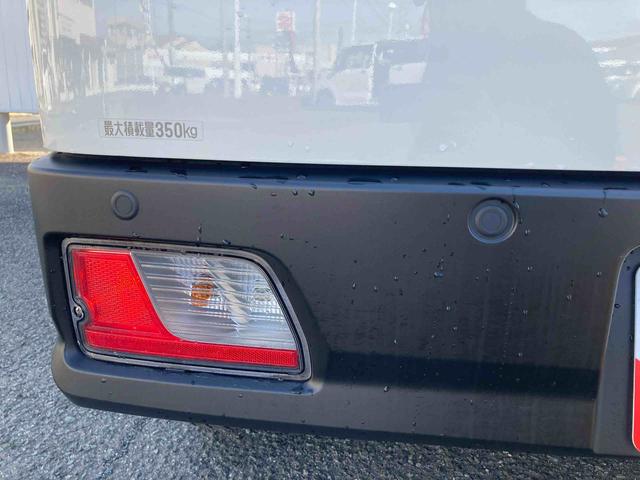ハイゼットカーゴＤＸ【保証：１２ヶ月、距離無制限】　衝突被害軽減システム　クリアランスソナー　アイドリングストップ　ラジオ　両側スライドドア　オートライト　マニュアルエアコン（広島県）の中古車