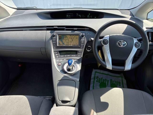 プリウスＳハイブリッド　ナビ　バックカメラ　ＥＴＣ　プッシュボタンスタート　アルミホイール　電動格納ドアミラー　キーレスエントリー　フォグランプ（広島県）の中古車