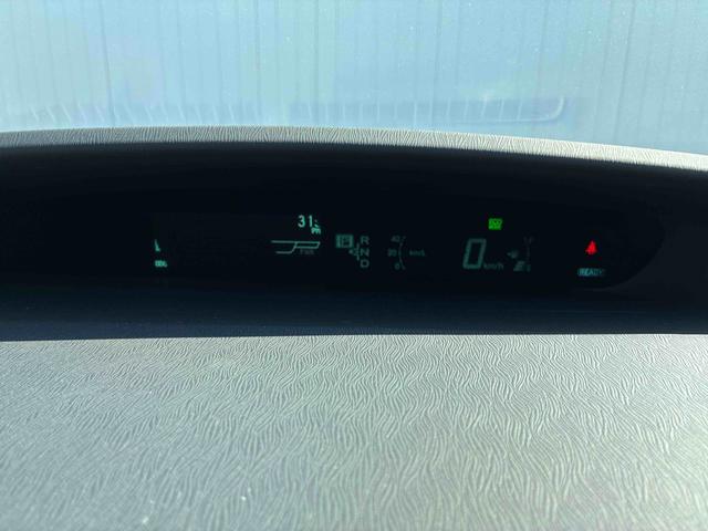 プリウスＳハイブリッド　ナビ　バックカメラ　ＥＴＣ　プッシュボタンスタート　アルミホイール　電動格納ドアミラー　キーレスエントリー　フォグランプ（広島県）の中古車