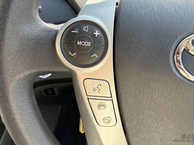 プリウスＳハイブリッド　ナビ　バックカメラ　ＥＴＣ　プッシュボタンスタート　アルミホイール　電動格納ドアミラー　キーレスエントリー　フォグランプ（広島県）の中古車