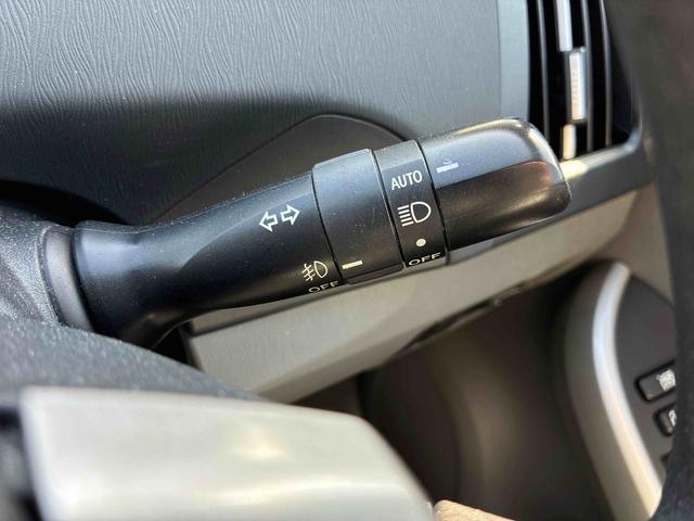 プリウスＳハイブリッド　ナビ　バックカメラ　ＥＴＣ　プッシュボタンスタート　アルミホイール　電動格納ドアミラー　キーレスエントリー　フォグランプ（広島県）の中古車