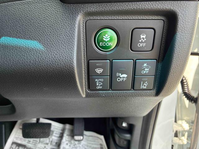 ヴェゼルハイブリッドＺ・ホンダセンシングオートエアコン　電動格納ドアミラー　ナビ　バックカメラ　ＥＴＣ　ＬＥＤヘッドライト　フォグランプ　プッシュボタンスタート　電子パーキング　クルーズコントロール　衝突被害軽減システム　アルミホイール（広島県）の中古車