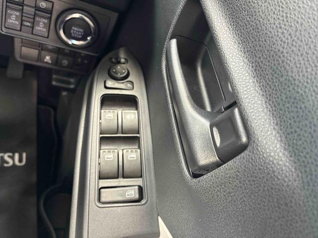 タントXリミテッド軽減ブレーキ LEDヘッドランプ 両側電動スライドドア 走行4000Km パールホワイト(広島県)の中古車