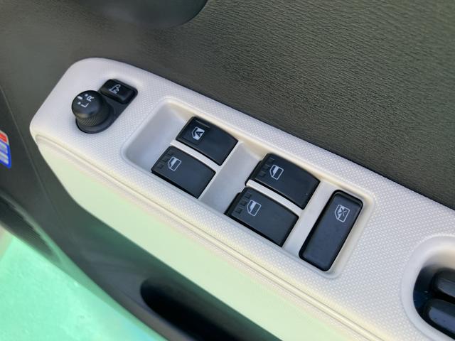ミラココアココアプラスＸ記録簿付き　禁煙車両　電格ミラー　スマートキーシステム　助手席エアバック　イモビライザー　衝突安全ボディ　キーレス　ＡＢＳ　ワンオーナー車　運転席エアバッグ　衝突軽減システム（山口県）の中古車