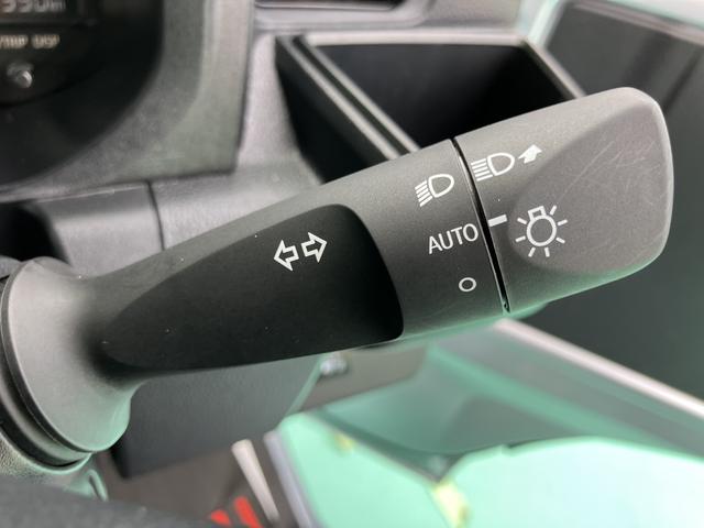 ハイゼットトラックスタンダード　農用スペシャルレーンキープアシスト　助手席エアバック　誤発進抑制機能　オートハイビーム　ＰＳ　エアコン付　衝突安全ボディ　運転席エアバック　アイドリングストップ　ＡＢＳ　切替式４ＷＤ（山口県）の中古車