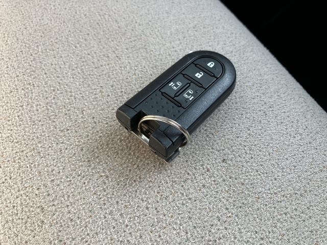 ムーヴキャンバスＧメイクアップ　ＳＡIII衝突軽減ブレーキ　禁煙　インテリキー　電動格納ミラー　Ｗ電動ドア　ＬＥＤヘッド　オートハイビーム　オートライト　ワンオーナー　盗難防止システム　ＥＴＣ　ナビＴＶ　キーフリーシステム　レーンアシスト（山口県）の中古車