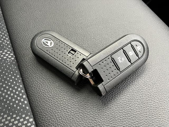 タントカスタムＸ　トップエディションＳＡIIIオートミラー　誤発進抑制　１オナ　ｉ−ｓｔｏｐ　インテリジェントキー　ＬＥＤライト　ナビ　オートハイビーム　エアバッグ　オートライト　イモビライザー　ＡＢＳ　アルミ　レーンアシスト　キーレス　記録簿（山口県）の中古車
