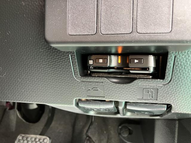 トールカスタムＧ　ＳＡII１オーナ　衝突被害軽減　電動格納ドアミラー　ＬＥＤ　エアバッグ　両側パワスラドア　レーンアシスト　禁煙車　キーフリーシステム　エコアイドル　アルミホイール　スマートキー　記録簿　オートライト　ＡＢＳ（山口県）の中古車