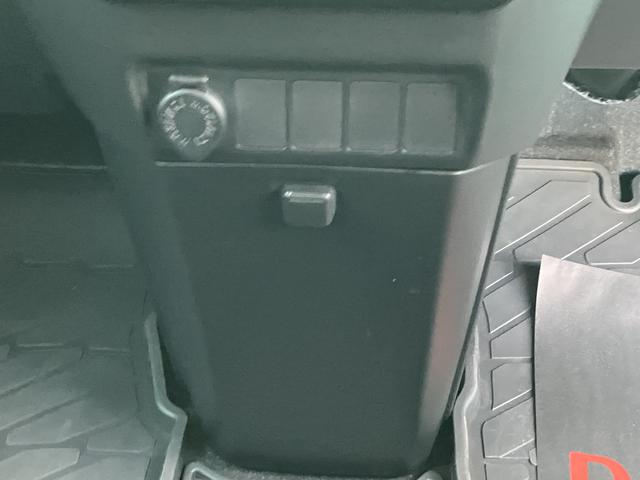 トールカスタムＧ　ターボ両側パワスラドア　衝突回避支援ブレーキ機能　ＬＫＡ　ＬＥＤライト　Ｉ−ＳＴＯＰ　電動格納ミラー　キーフリーシステム　ワンオーナー　アルミ　禁煙車　ターボエンジン　盗難防止システム　記録簿　スマートキー（山口県）の中古車