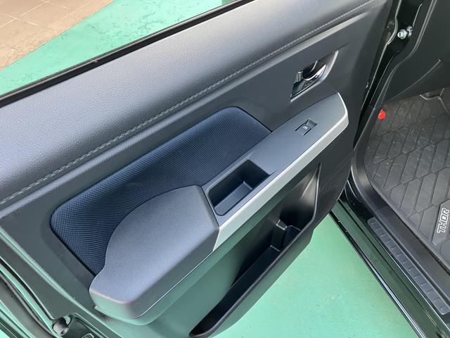 トールカスタムＧバックカメラ対応　両側パワースライドドア　電動パーキングブレーキ　ＬＥＤヘッド・フォグ　ワンオーナー　エアバック　アルミ　スマートキー　ＡＢＳ（山口県）の中古車