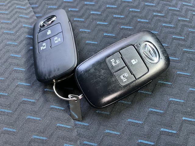 トールカスタムＧバックカメラ対応　両側パワースライドドア　電動パーキングブレーキ　ＬＥＤヘッド・フォグ　ワンオーナー　エアバック　アルミ　スマートキー　ＡＢＳ（山口県）の中古車