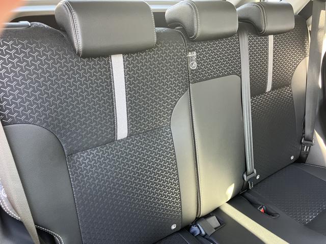 ロッキープレミアムＧ　ＨＥＶキーフリーシステム　アルミホイール　スマートキー　ＡＢＳ　エアバック（山口県）の中古車