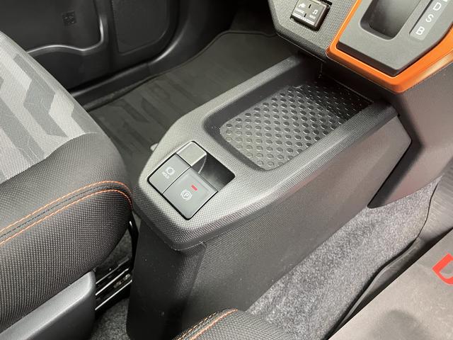 タフトＧターボキーフリーシステム　フルタイム４ＷＤ　ターボ車　アルミホイール　スマートキー＆プッシュスタート　エアバック　ＡＢＳ　記録簿　パノラマサンルーフ　ワンオーナー車（山口県）の中古車