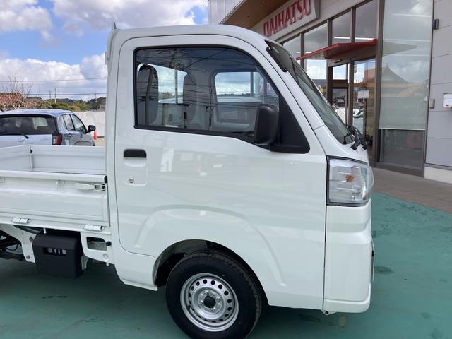 ハイゼットトラックスタンダードパワステ付　切替式４ＷＤ　エアコン付　シングルエアバッグ　ＡＢＳ　エコアイドル　衝突回避支援ブレーキ機能　安全ボディ　助手席エアバッグ　オートマチックハイビーム　レーンキープ（山口県）の中古車