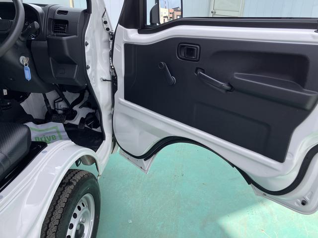 ハイゼットトラックスタンダードパワステ付　切替式４ＷＤ　エアコン付　シングルエアバッグ　ＡＢＳ　エコアイドル　衝突回避支援ブレーキ機能　安全ボディ　助手席エアバッグ　オートマチックハイビーム　レーンキープ（山口県）の中古車