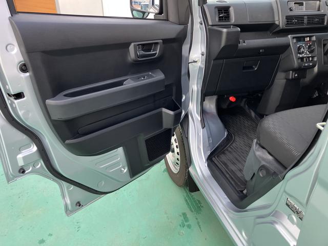 ハイゼットカーゴＤＸ運転席エアバッグ　ＡＢＳ　アイドリングストップ車　盗難防止システム　安全ボディ　両側スライドドア　デュアルエアバッグ　オートライト　オートマチックハイビーム　レーダーブレーキサポート　車線逸脱（山口県）の中古車