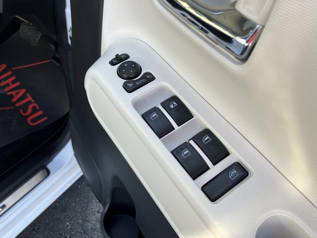 ムーヴキャンバスストライプスＧワンオーナー　ナビ　キーフリー　スマ−トキ−　点検記録簿付　運転席エアバック　ＡＢＳ　禁煙（山口県）の中古車