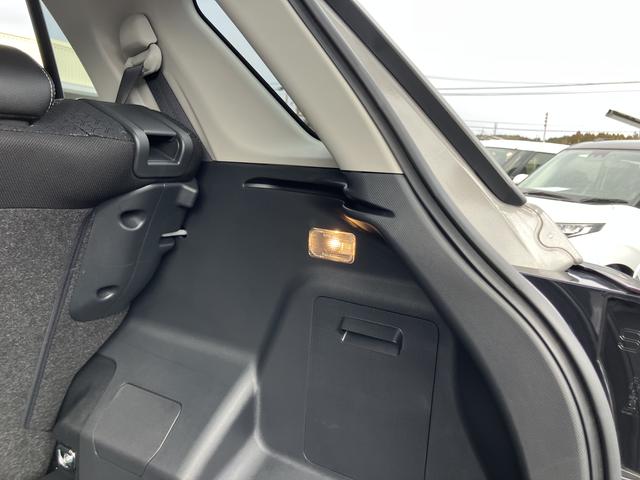 ロッキープレミアムＧ　ＨＥＶキーレスエントリー　スマートキー　アルミホイール　ＡＢＳ　エアバック（山口県）の中古車